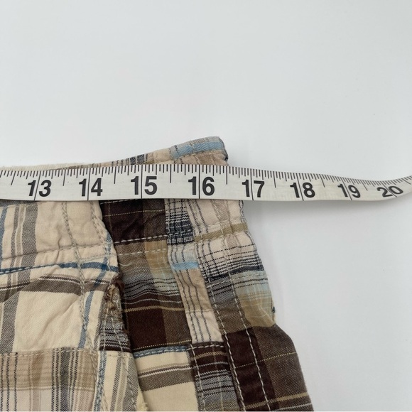 American Eagle Cargo Shorts Mens 32 Madras Plaid Longer Length Patchwork Y2K - Picture 8 of 10